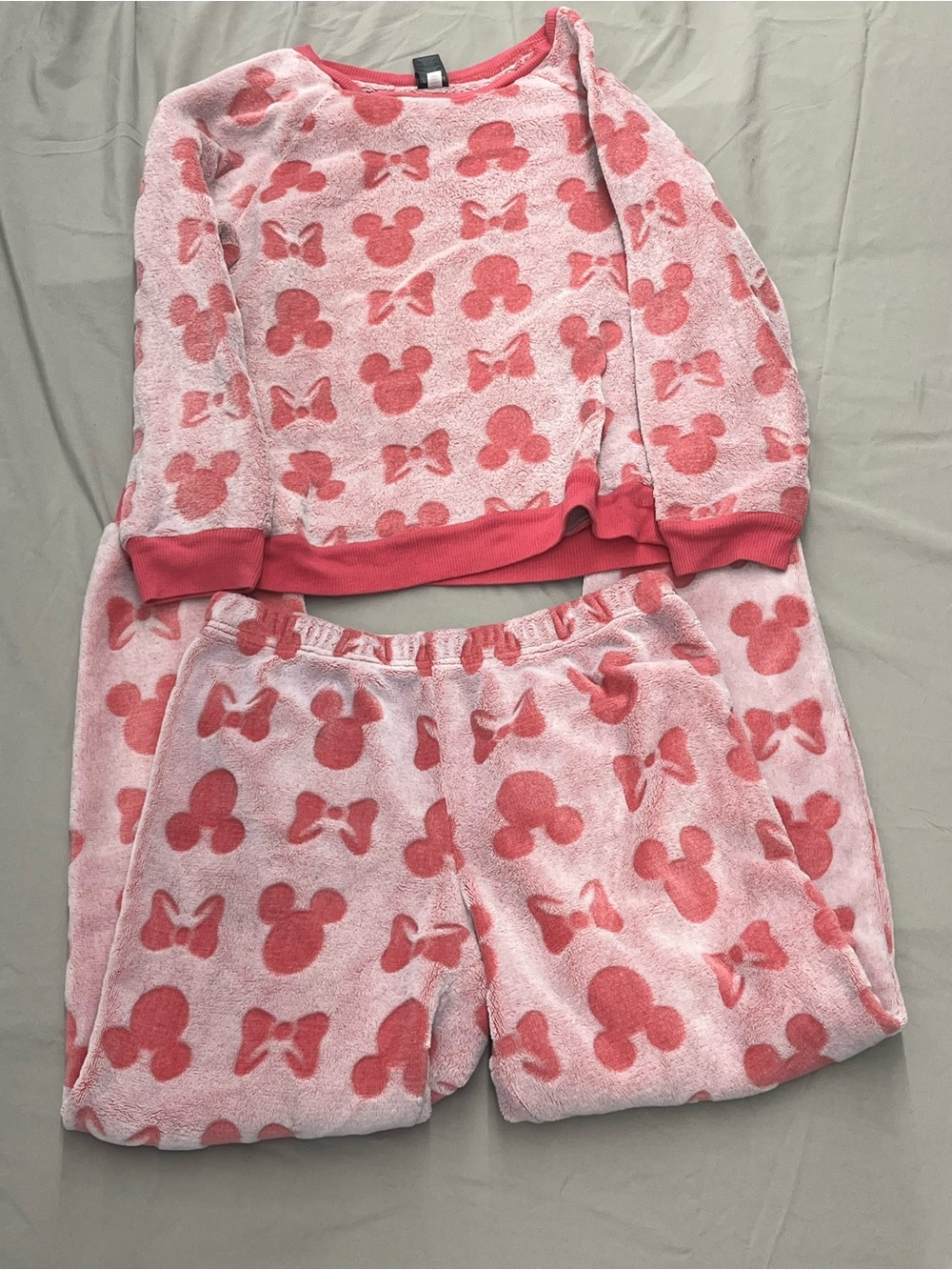 Disney Minnie Mouse Plush Pajama Set Women’s Size Small